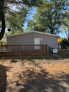 Side Deck Side Deck that wraps around from front