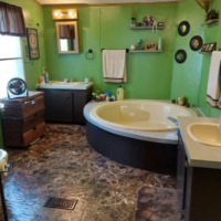 Large Master Bathroom with Spacious Soaking Tub